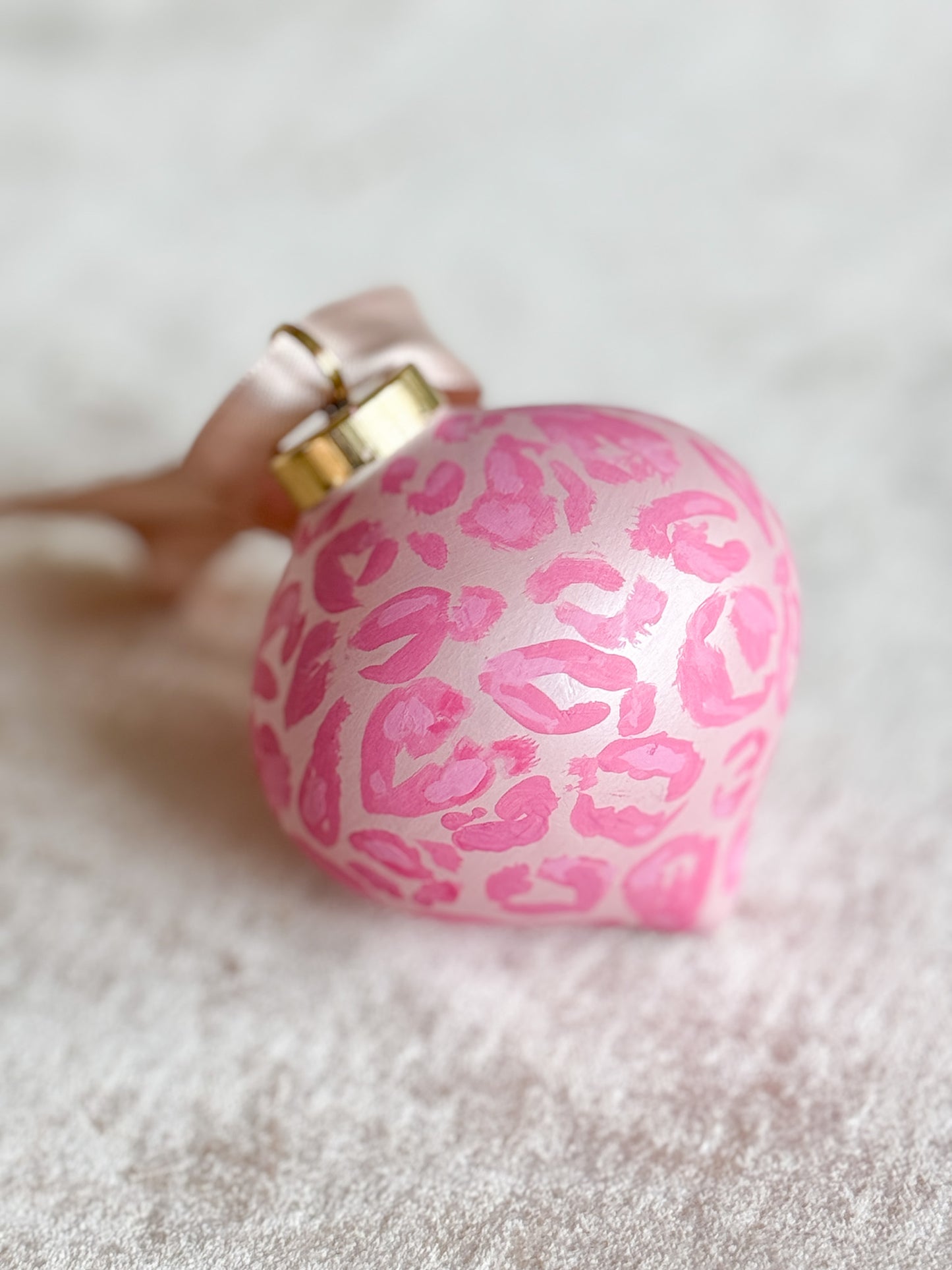 Leopard Handpainted Ceramic Ornament